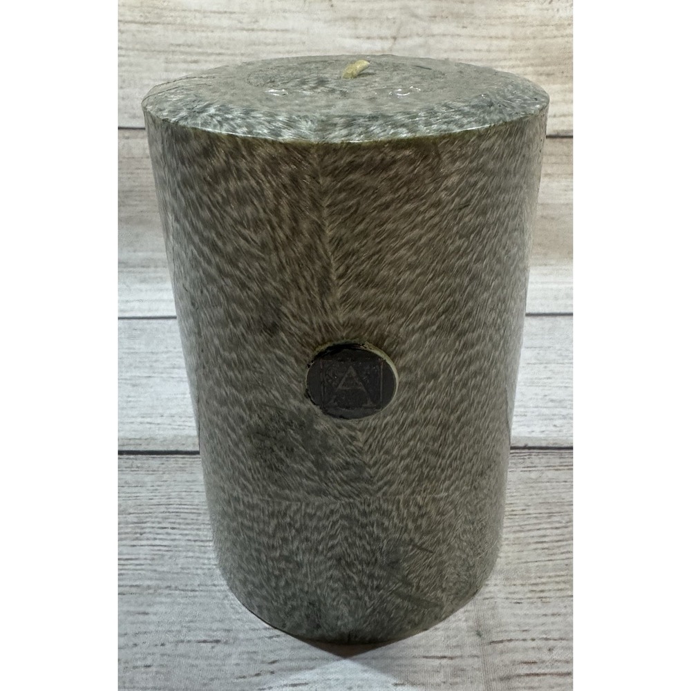 Aromatique The Smell of the Tree 14 oz Pillar Candle GTub11